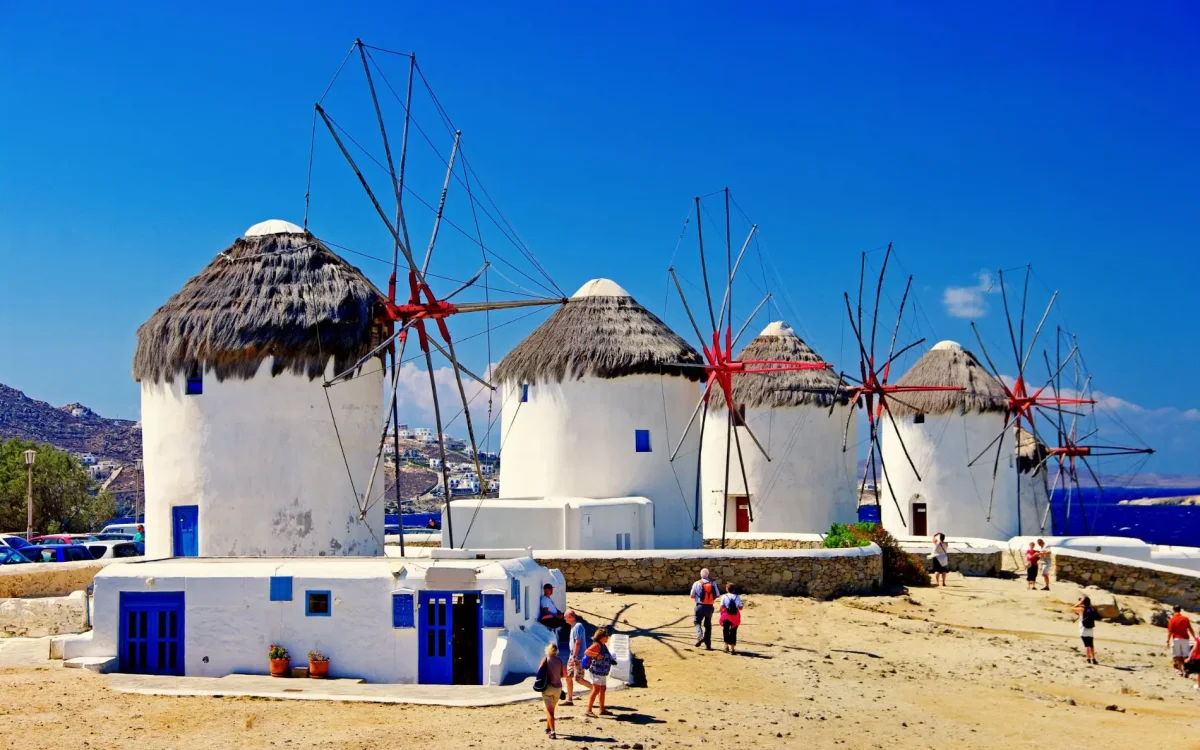 mykonos-island-traditional-greek-windmills-cyclades-greece-1[1]